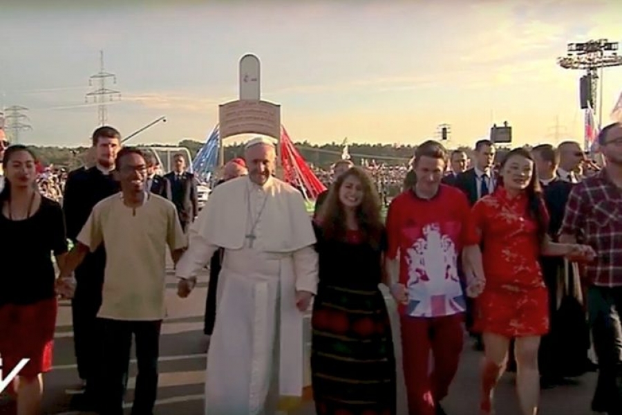 El Papa a los párrocos: &#039;Estén cerca de los jóvenes que conviven, no los abandonen&#039;