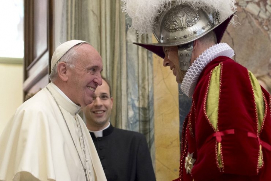 Francisco: «Ser guardias suizos es una ocasión para crecer en la fe»