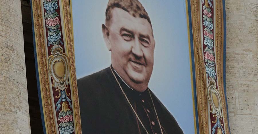 Emoción y alegría entre peregrinos españoles por canonización de San Manuel González