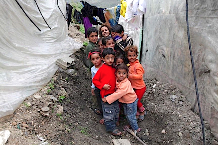 Proteger a los niños migrantes con soluciones duraderas