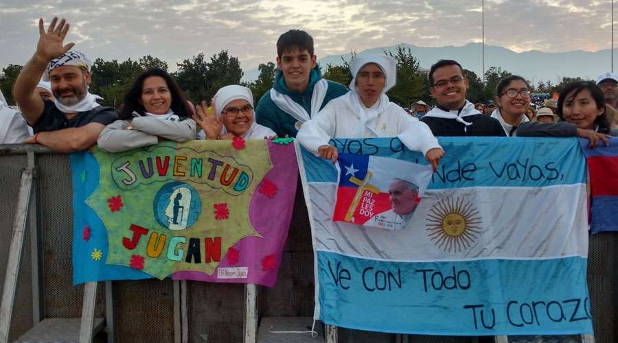 Durante su viaje a Chile, el Papa sintió la compañía de miles de argentinos