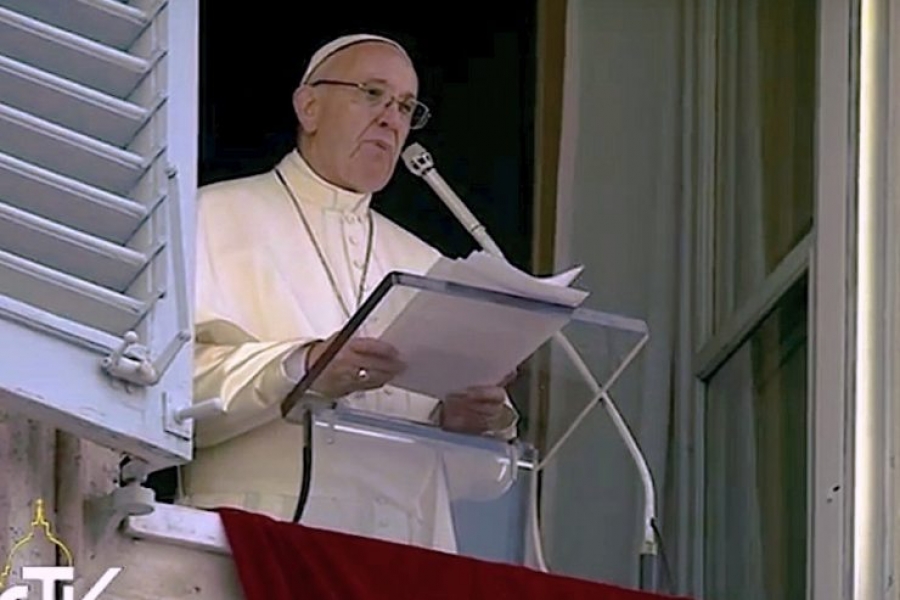 El Papa en el ángelus: &#039;Rezo por Centroamérica azotada por un huracán&#039;