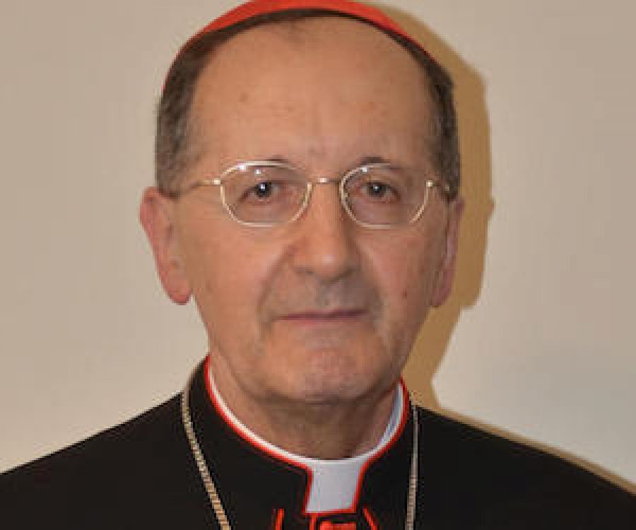 Francisco: La santificación del sacerdote está estrechamente ligada a la de su pueblo