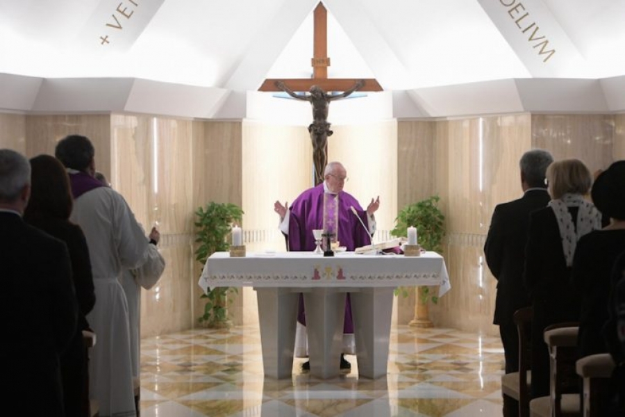 El Papa en Santa Marta: El camino de conversión cuaresmal pide hacer el bien concretamente