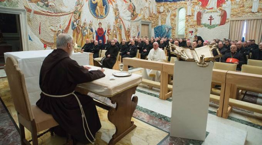El Santo Padre y la Curia romana inician predicaciones de viernes de Cuaresma